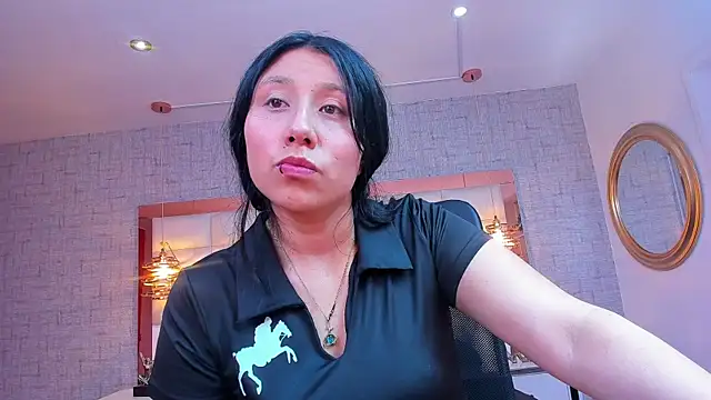 Nohemi louse online show from 05/06/26, 07:30
