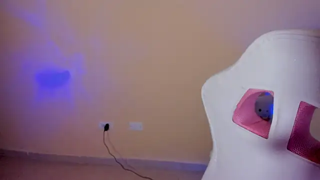 chloe rockss  online show from 06/26/26, 08:35