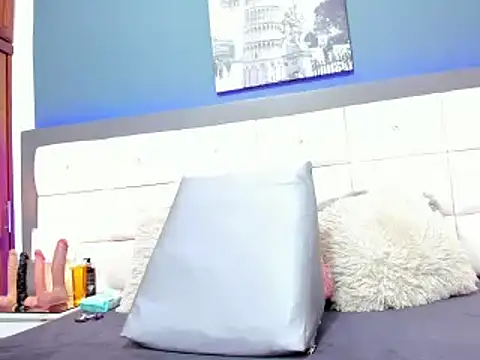 Snapshot of DayannaBronx chatting on 02/20/25, 10:15 DayannaBronx online show from 02/20/25, 10:15