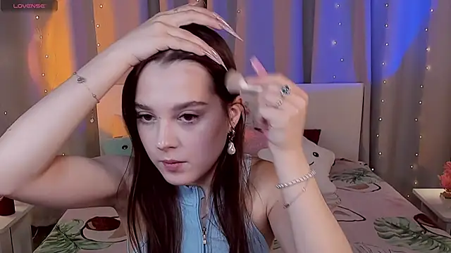 kaisajenner online show from 11/11/25, 08:31