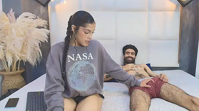 Arah issaa online show from 11/28/25, 10:34