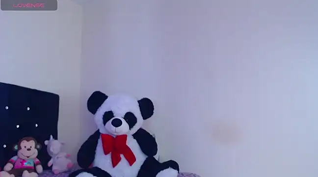 Snapshot of Lupitah_222 chatting on 02/19/25, 07:27 Lupitah 222 online show from 02/19/25, 07:27