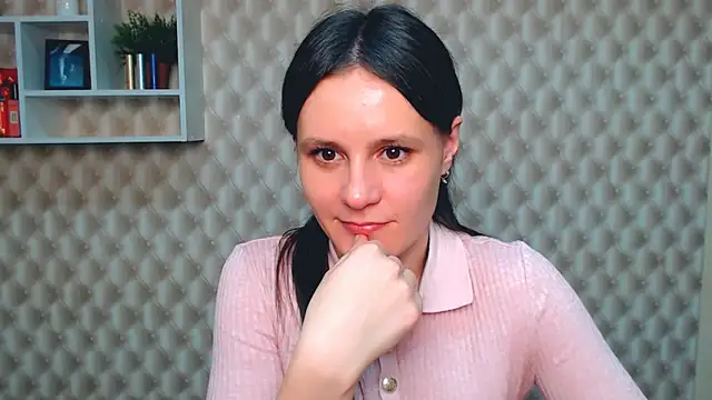 Snapshot of ValeriaHeart_ chatting on 03/08/25, 05:11 ValeriaHeart online show from 03/08/25, 05:11