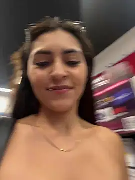 Sofiadelacruz online show from 05/12/26, 08:50