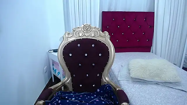 Snapshot of Carlin_Diaz chatting on 02/20/25, 12:19 Carlin Diaz online show from 02/20/25, 12:19