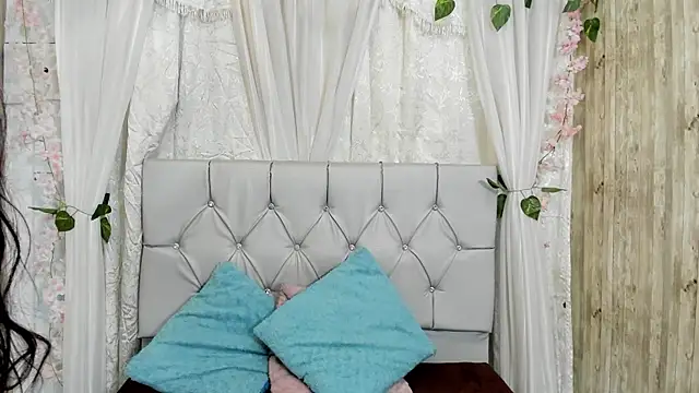 Rachel new20 online show from 11/07/25, 09:26