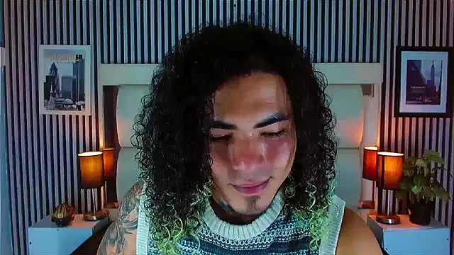 LihanJor 23 online show from 12/19/25, 12:56