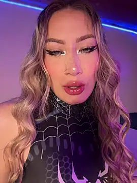 Snapshot of Lally_Valencia__ chatting on 10/26/25, 06:19 Lally Valencia online show from 10/26/25, 06:19