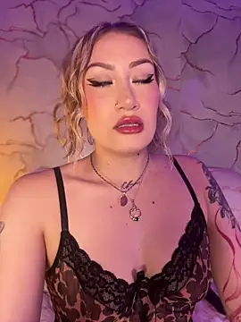 Snapshot of Lally_Valencia__ chatting on 01/06/26, 10:19 Lally Valencia online show from 01/06/26, 10:19