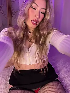 Snapshot of Lally_Valencia__ chatting on 03/14/26, 10:42 Lally Valencia online show from 03/14/26, 10:42