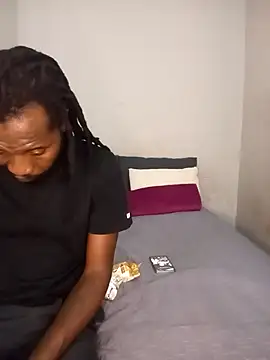 Snapshot of holidtic_justice chatting on 02/08/26, 12:08 holidtic justice online show from 02/08/26, 12:08