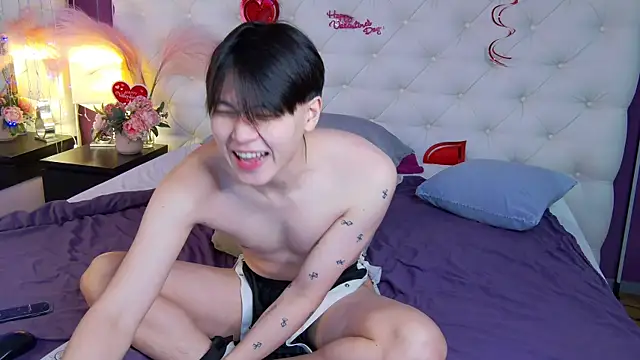 Snapshot of just_gay_ chatting on 02/16/25, 01:27 just gay online show from 02/16/25, 01:27