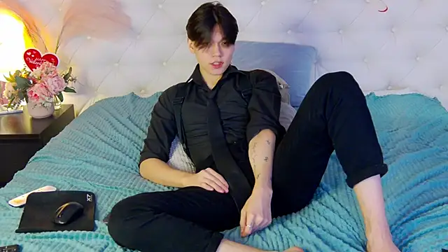 Snapshot of just_gay_ chatting on 02/19/25, 04:33 just gay online show from 02/19/25, 04:33