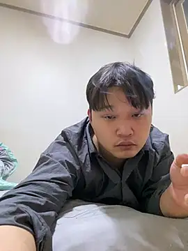 offwhite777 online show from 02/20/25, 09:33