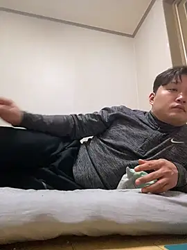 offwhite777 online show from 02/25/25, 02:54