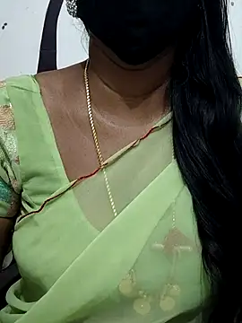Snapshot of Tamil_Meera12 chatting on 09/11/25, 06:41 Tamil Meera12 online show from 09/11/25, 06:41