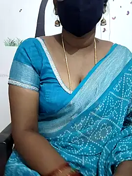 Snapshot of Tamil_Meera12 chatting on 10/11/25, 06:56 Tamil Meera12 online show from 10/11/25, 06:56