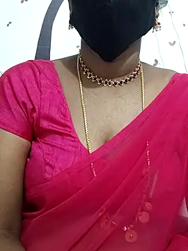 Snapshot of Tamil_Meera12 chatting on 10/12/25, 06:23 Tamil Meera12 online show from 10/12/25, 06:23