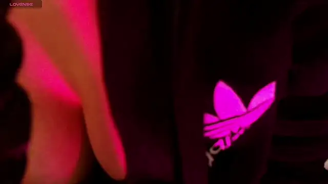 Snapshot of Raichell_ chatting on 02/15/26, 03:58 Raichell online show from 02/15/26, 03:58