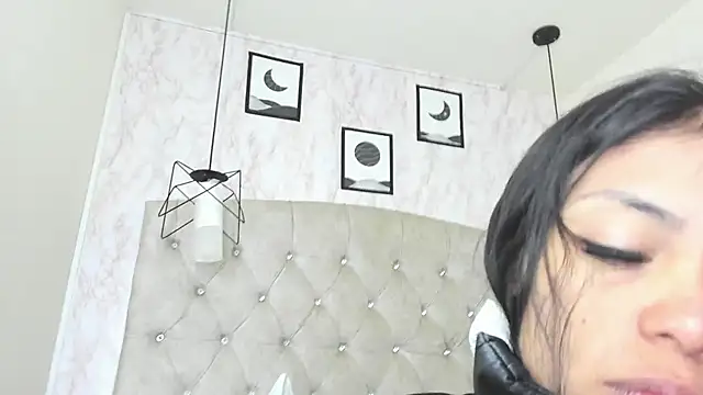 Raichell  online show from 06/27/26, 12:22