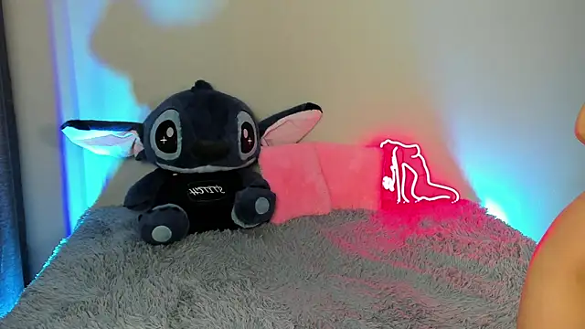 EvaBalmer online show from 11/12/25, 08:15