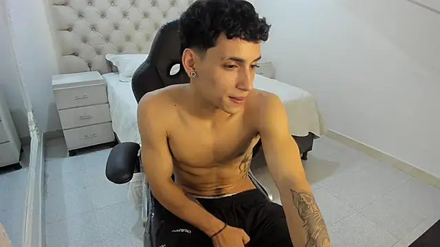 JhoanLeandro online show from 11/19/25, 06:24