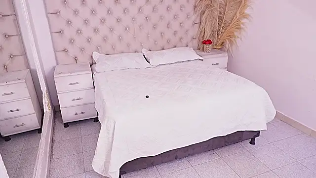JhoanLeandro online show from 06/23/26, 06:44
