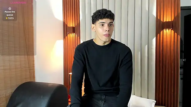 Snapshot of Justin_mack chatting on 10/19/25, 11:44 Justin mack online show from 10/19/25, 11:44