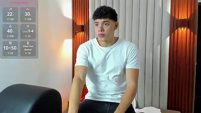 Snapshot of Justin_mack chatting on 10/23/25, 11:20 Justin mack online show from 10/23/25, 11:20