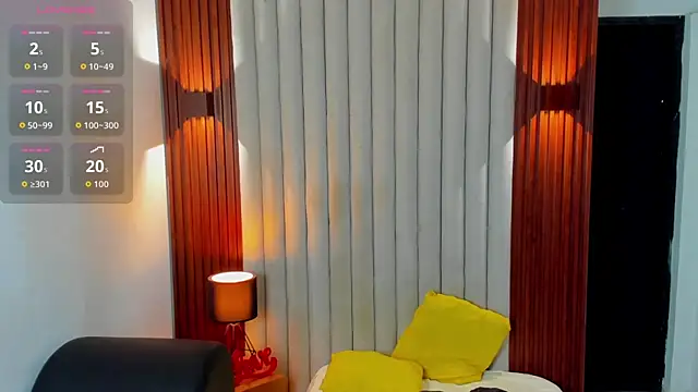 Snapshot of Justin_mack chatting on 10/27/25, 12:31 Justin mack online show from 10/27/25, 12:31