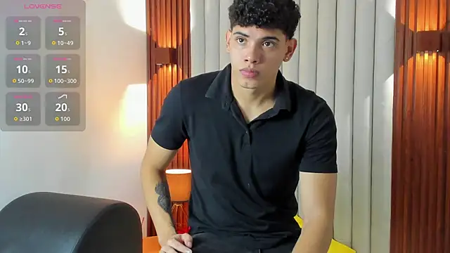 Snapshot of Justin_mack chatting on 10/29/25, 11:34 Justin mack online show from 10/29/25, 11:34