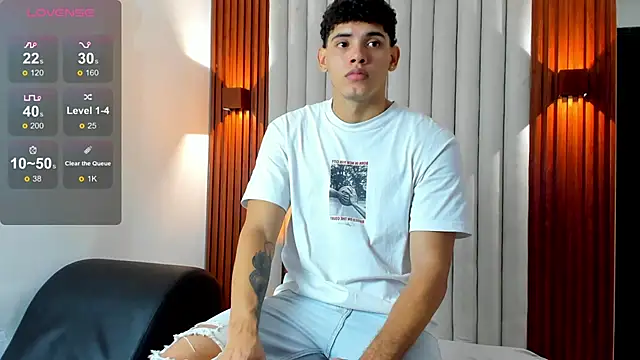 Snapshot of Justin_mack chatting on 11/08/25, 12:05 Justin mack online show from 11/08/25, 12:05