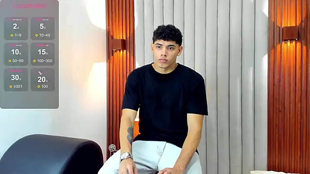 Snapshot of Justin_mack chatting on 11/13/25, 12:59 Justin mack online show from 11/13/25, 12:59