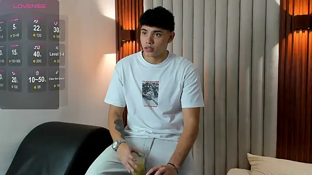 Snapshot of Justin_mack chatting on 11/14/25, 12:15 Justin mack online show from 11/14/25, 12:15