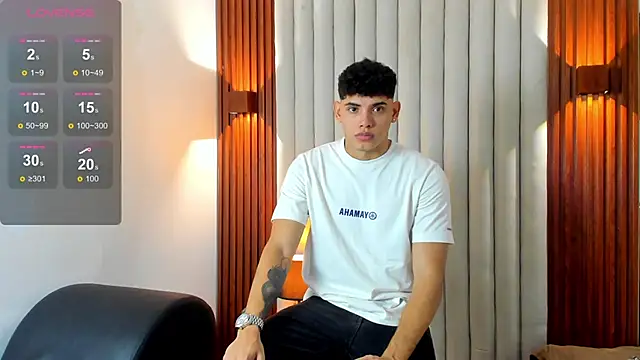 Snapshot of Justin_mack chatting on 11/17/25, 11:38 Justin mack online show from 11/17/25, 11:38