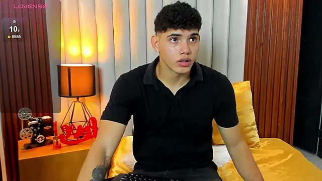 Snapshot of Justin_mack chatting on 11/25/25, 07:36 Justin mack online show from 11/25/25, 07:36