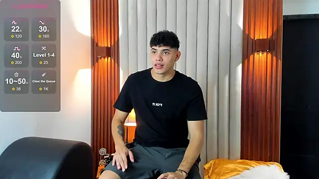 Snapshot of Justin_mack chatting on 11/26/25, 07:15 Justin mack online show from 11/26/25, 07:15