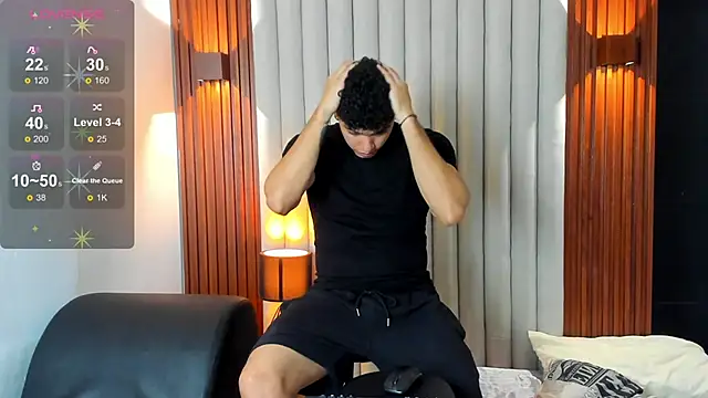 Snapshot of Justin_mack chatting on 12/15/25, 07:07 Justin mack online show from 12/15/25, 07:07