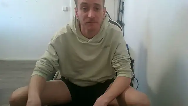Snapshot of tonysworld95 chatting on 03/07/25, 01:40 tonysworld95 online show from 03/07/25, 01:40