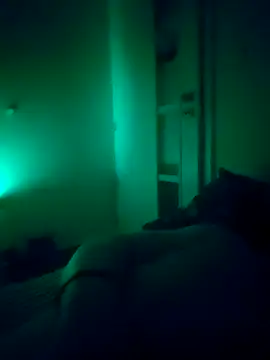 Snapshot of bouraktom6 chatting on 10/18/25, 04:37 bouraktom6 online show from 10/18/25, 04:37