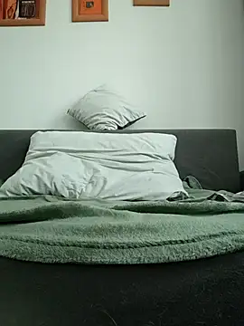 bouraktom6 online show from 04/08/26, 11:43
