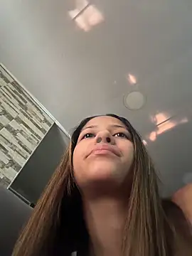 vicky bass online show from 11/11/25, 09:26