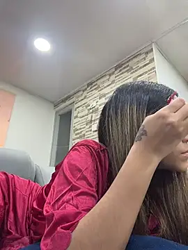 vicky bass online show from 11/18/25, 10:03