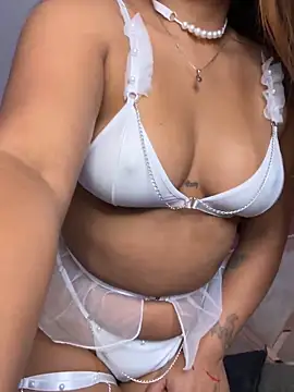 Snapshot of _Adharaa chatting on 02/04/26, 09:31 Adharaa online show from 02/04/26, 09:31