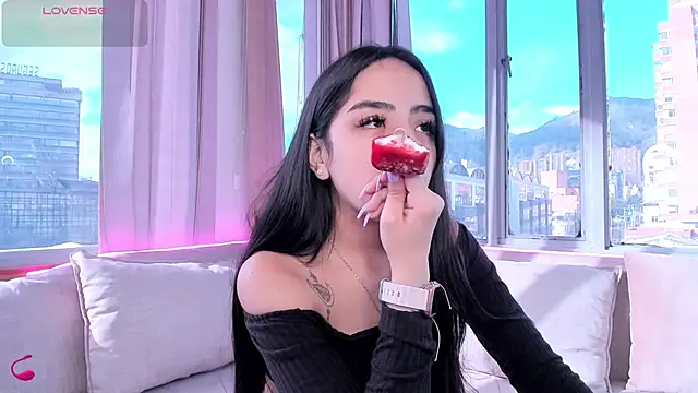 Snapshot of Daphne_chers chatting on 10/08/25, 09:01 Daphne chers online show from 10/08/25, 09:01