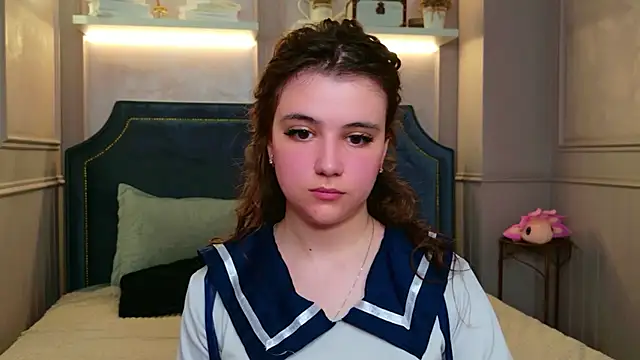 Snapshot of Pauline_Heaven chatting on 05/19/26, 05:36 Pauline Heaven online show from 05/19/26, 05:36