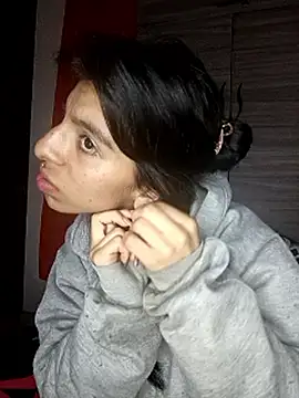 Ariell Kieran online show from 09/18/25, 07:54