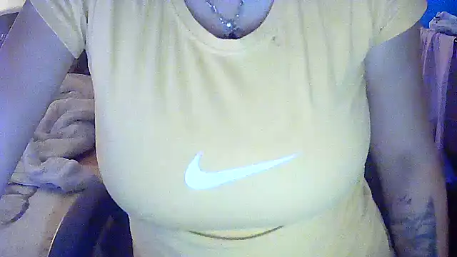 Snapshot of Cicamica12 chatting on 11/20/25, 07:24 Cicamica12 online show from 11/20/25, 07:24