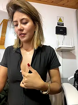 Andrea18 blonde online show from 12/13/25, 07:53