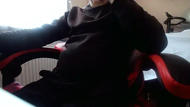 Snapshot of balkis30 chatting on 02/13/25, 11:39 balkis30 online show from 02/13/25, 11:39